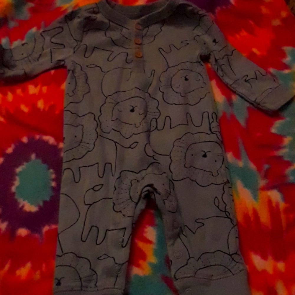 Baby clothes